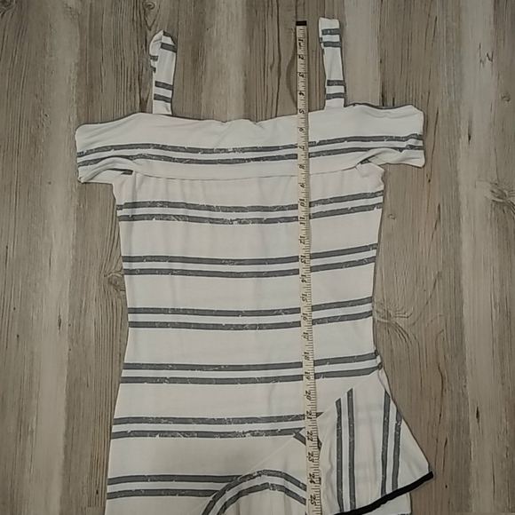 Venus striped ruffle dress - Picture 8 of 9